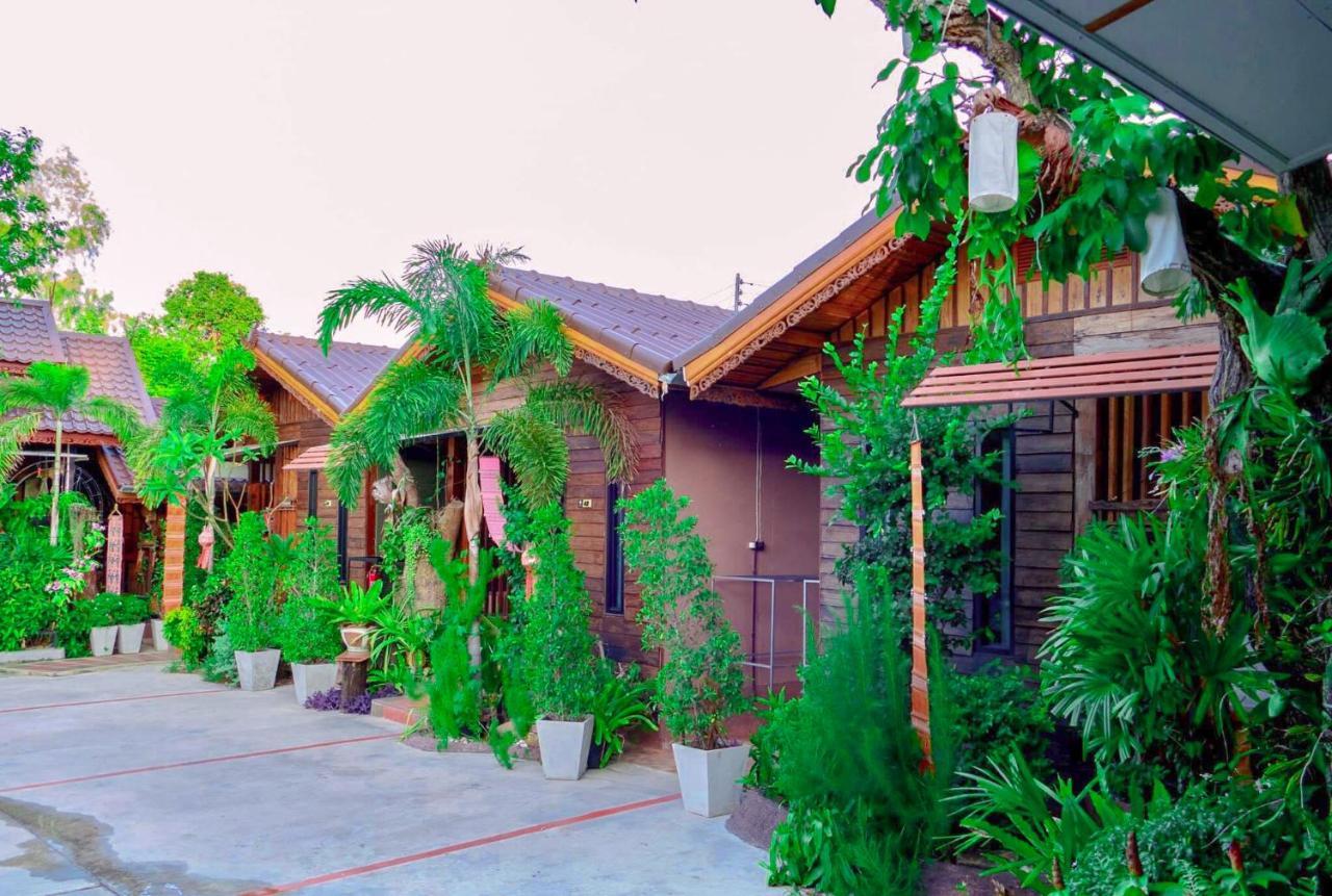 Khum Lanna Boutique Hotel Sisaket Eksteriør bilde